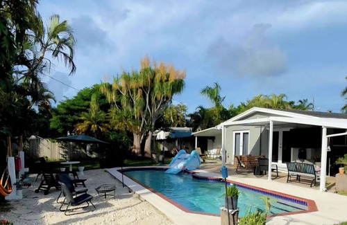 Cutler Bay House | Heated Pool House with Wi-Fi parking available BBQ GRILL