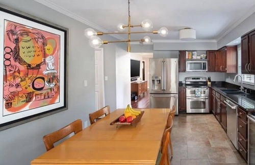 Tampa House | Heated Pool Island Oasis! 2 bedroom/2 bath in the heart of South Tampa.