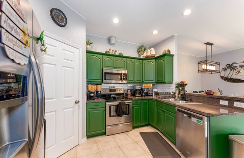 Port Charlotte House | Heated Pool & Luxurious Spa! Close to Mineral Springs & Beaches!☀️🌴