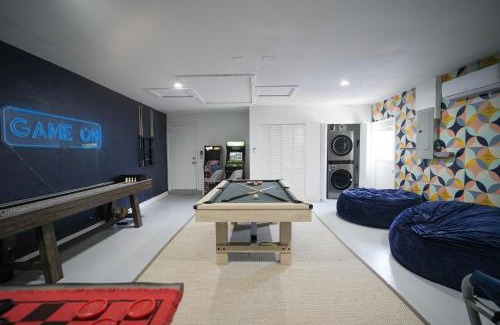 Del Prado House | Heated Pool Mini Golf Game Room Fire Pit