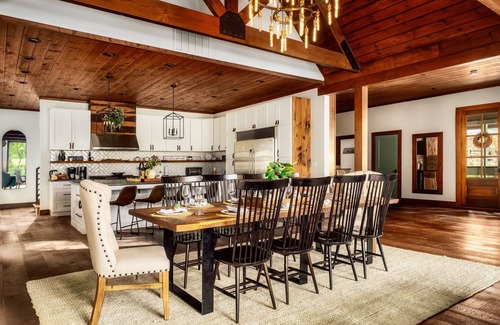 Pittman Center Cabin | Heated Pool, Sauna, Yard, Perfect 4 celebrations and weddings!