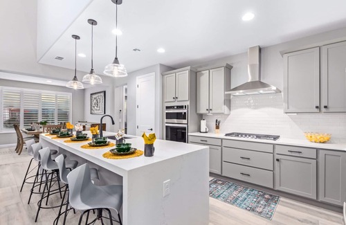 Surprise House | Heated Pool/Spa Home! Lovely Mountain Views, Bliss