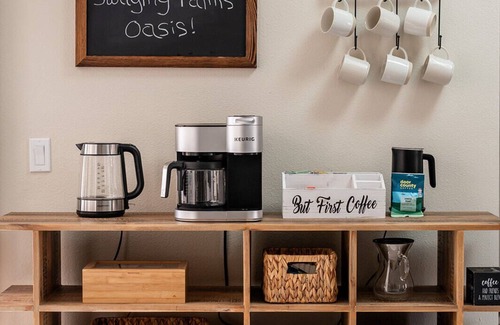 Englewood East House | ~Heated Pool W/Floats~Keurig~6Mi to Beach~BBQ~