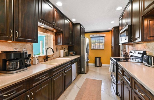 Deerfield Beach House | Heated Pool w/Yard Games 3BD Deerfield Beach