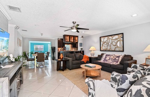 Deerfield Beach House | Heated Pool w/Yard Games 3BD Deerfield Beach