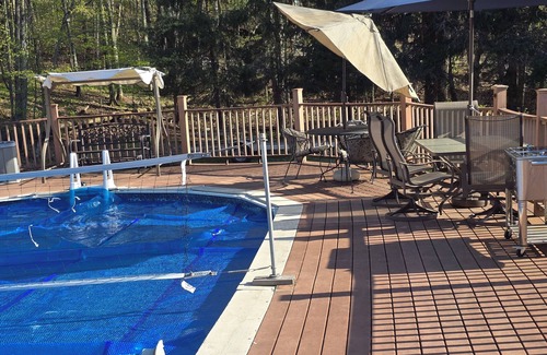 Spooner Cabin | Heated Swimming Pool, Charming 3-Bedroom 2-Bath Lake Home With AC, WiFi Spooner