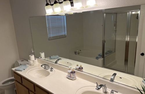 Kingman House | Heather house (1850sq ft)