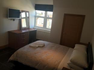 North Finchley House | Heatherbank Guest House