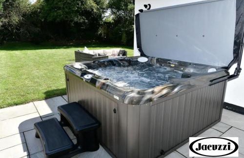 Southgate House | Heatherslade House - Hot Tub, Dog Friendly