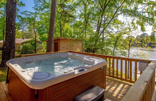 Mid America House | Heatherwood · Heatherwood Lodge w/Hot Tub, Pvt Dock, Game Room.