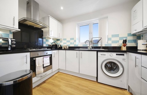 Stanwell Apartment | Heathrow Living Serviced Apartments by Ferndale - Apt 01