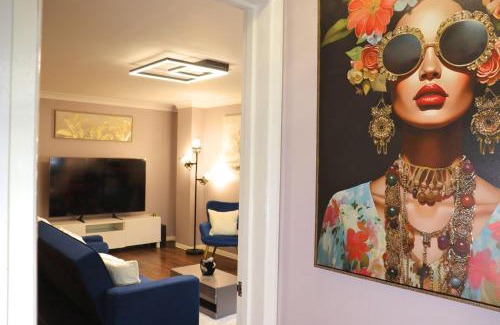Yeading House | Heathrow Stays Entire House Near Heathrow, Free WiFi, Family-Friendly & Garden