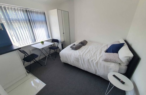 Yeading Apartment | Heathrow - Wembley - Ruislip - Northolt - Uxbridge-C
