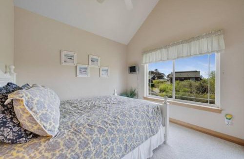 Rockaway Beach House | Heaven By The Sea 3br Retreat W Lake Views