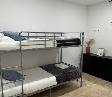 Oberbilk House | Heaven Homes - Privatzimmer mit Bad im Herzen von Düsseldorf