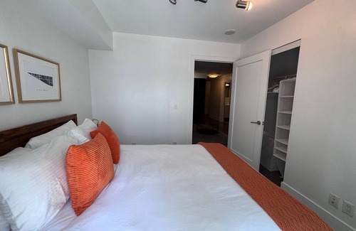 Toronto Entertainment District Hotel | Heaven Like Stays