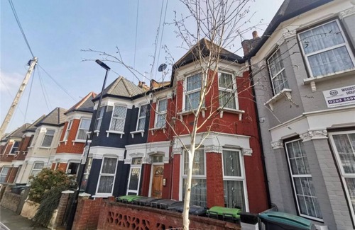 Tottenham Apartment | Heaven of Samira