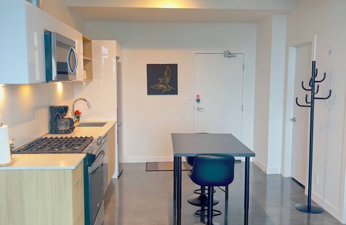 Connaught Condo | Heaven On Earth, The Condo! Near Calgary Stampede | Free Parking
