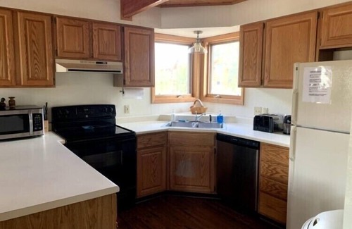 Breckenridge House | Heaven on Seven. You Won't Want to Leave! Outdoor Hot Tub