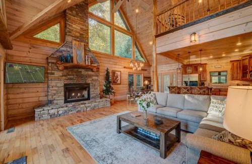 Necowa Cove House | Heaven on the Lake