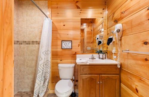 Sevierville Ski Chalet | Heavenly Bliss By Ghosal Luxury Lodging