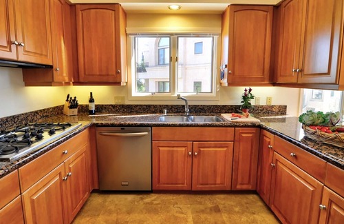 Santa Barbara House | HEAVENLY HAVEN - 2 BED 2 BATH IN BEAUTIFUL SANTA BARBARA