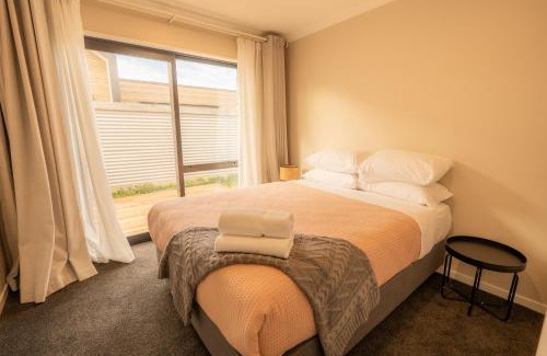 Twizel Apartment | Heavenly Hideaway, House B