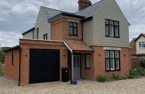 Ipswich House | Heavenly hideout positioned for easy access to Ipswich and entire Suffolk coast