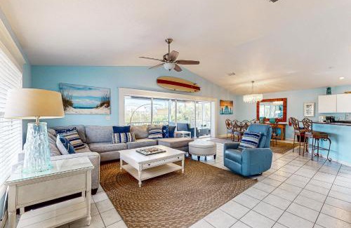 Anna Maria House | Heavenly Holly