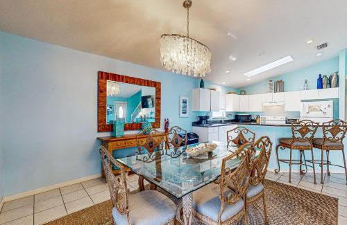Anna Maria House | Heavenly Holly