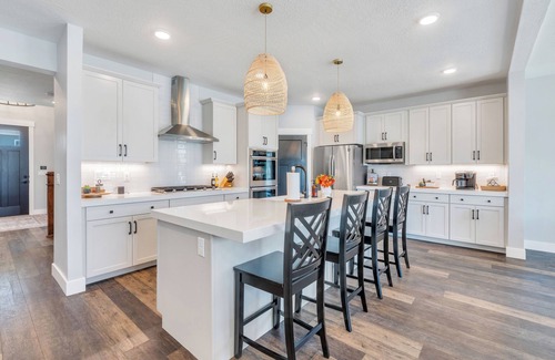 Heber House | Heber Headquarters. 6bd 5.5bth. Close to Park City and Deer Valley!