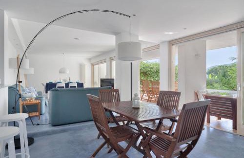 Mondello Apartment | Hector's House by DomuSicily