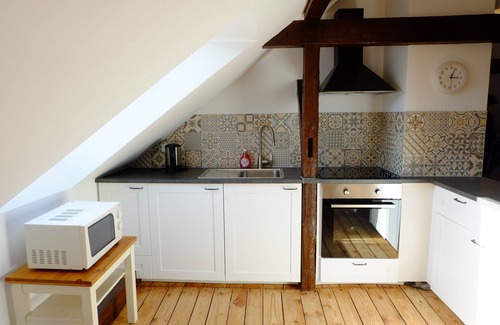 Weststadt Apartment | heidel-home 2Room Studio: central villa from 1926 for singles/groups/family