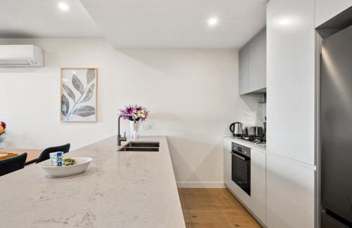 Heidelberg Apartment | Heidelberg 2-Bed Retreat with Balcony