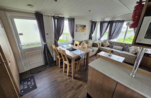 Rhyl Cabin | Heidi 2 Bed Robin hood