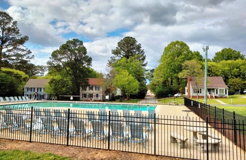 Northeast Raleigh House | Heidi's Haven. Charming 3-bedroom house. Northeast Raleigh. 9 mins from downtown