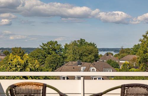 Murwik Apartment | Heimathafen Solitüde - FoerdeBlick - komfortable Wohnung mit Balkon und Meerblick mit 3 Schlafzimmern