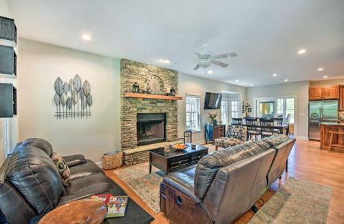 Helen House | Helen Retreat with Hot Tub, 2 Mi to Downtown!