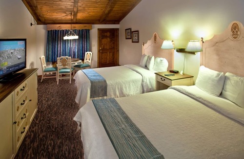 Helen Hotel | Helendorf River Inn, Suites & Conference Center