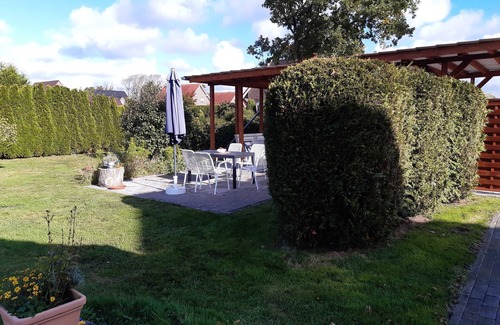 Fehnhusen Apartment | Helgas Ferienwohnung 4 Sterne* - Apartment on the upper floor, 3 bedrooms, with own terrace,