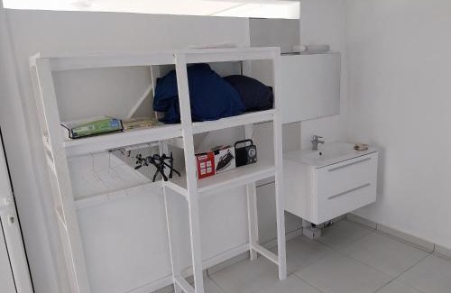 Bis Apartment | HELICONIA rostrata