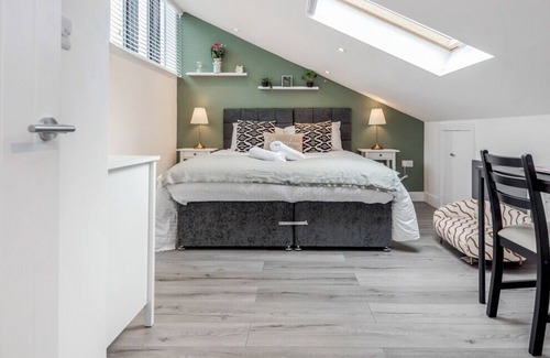 Wolverton Apartment | Heliodoor Apartments Milton Keynes 2-BR Flat