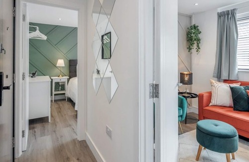 Wolverton Apartment | Heliodoor Apartments Milton Keynes 2-BR Flat