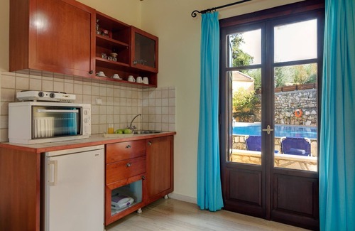Douliana Condo | Heliopetra studios, small village close to beaches