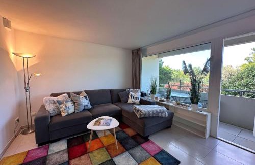 Bad St. Peter-Ording Apartment | Helle Wohnung mit Balkon und Tennisplatz