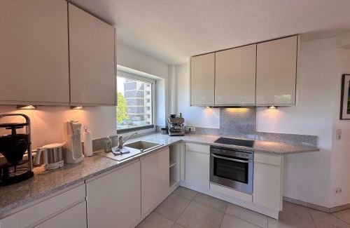 Bad St. Peter-Ording Apartment | Helle Wohnung mit Balkon und Tennisplatz