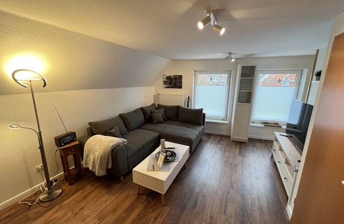 Emden Apartment | Helle, Zentral Gelegene Ferienwohnung, 42m², Max. 2 Pers