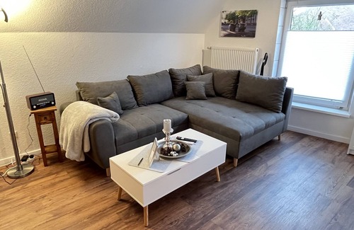 Emden Apartment | Helle, Zentral Gelegene Ferienwohnung, 42m², Max. 2 Pers
