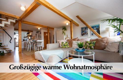 Andreasvorstadt Apartment | Helles 80m2 Maisonette-Loft mit Balkon, Kingsize Bett, Smart-TV, etc