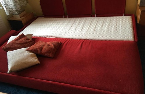 Michendorf House | Helles Doppelzimmer im Untergeschoss mit Bad im Grünen nahe Potsdam